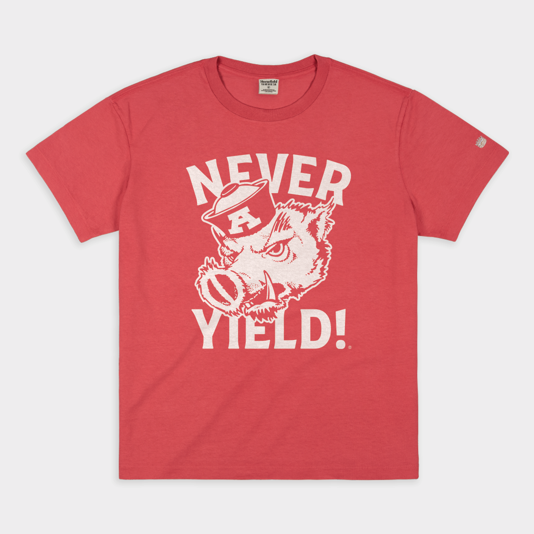 Retro Razorback Never Yield Vintage Heavyweight Tee | Homefield